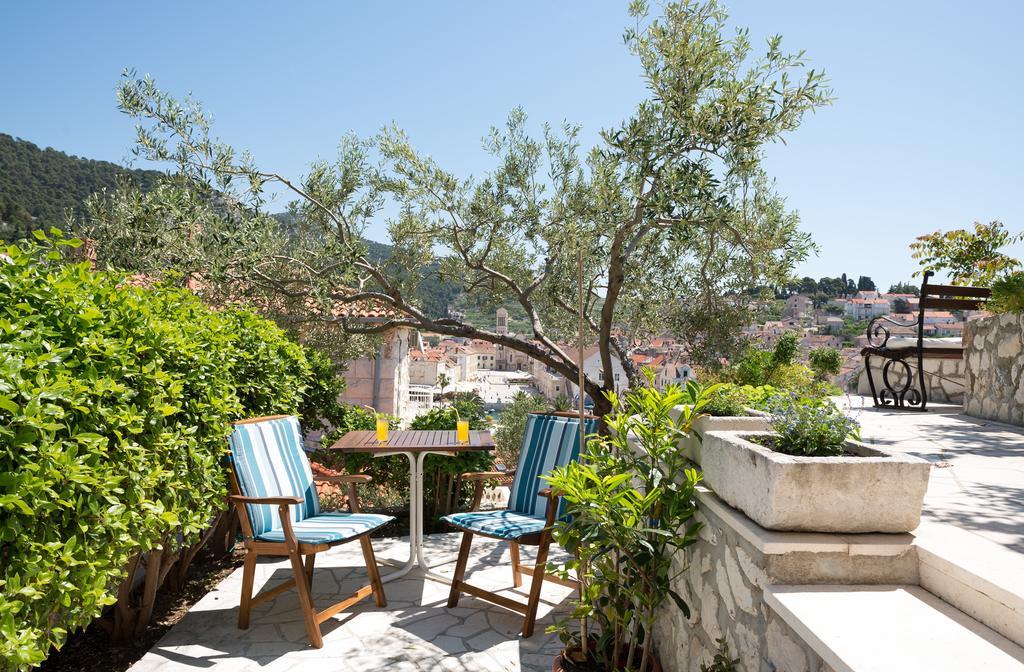 Apartments Olive Tree Hvar Town Esterno foto