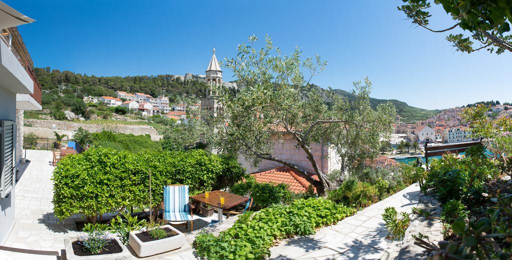 Apartments Olive Tree Hvar Town Esterno foto